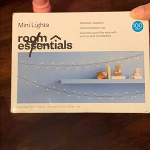 Room lights white with green wire